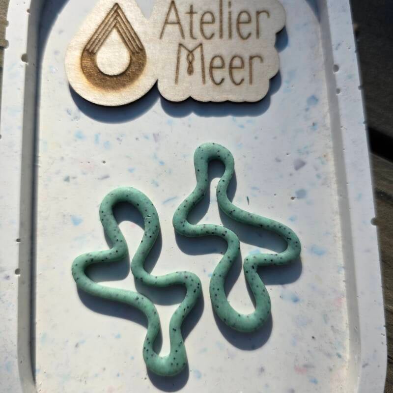 Skrible oorbellen - Basalt (groen spikkel)