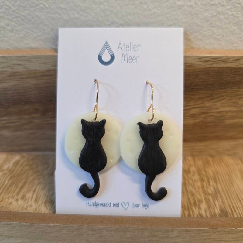 Zwarte kat met volle maan oorbellen