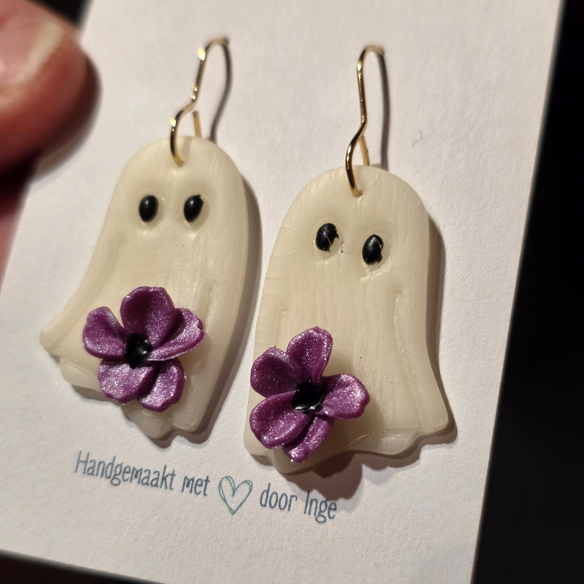 glow-in-the-dark spook oorhangers