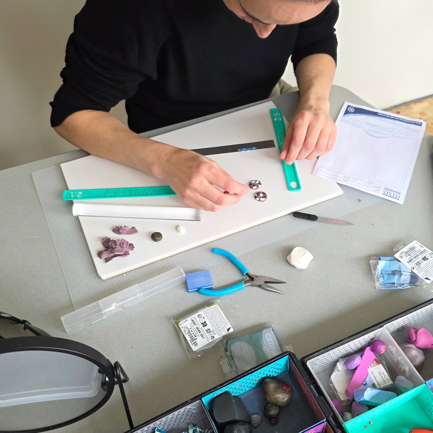 GEVORDERDEN workshop - maak je eigen oorbellen met polymeer klei - Mol