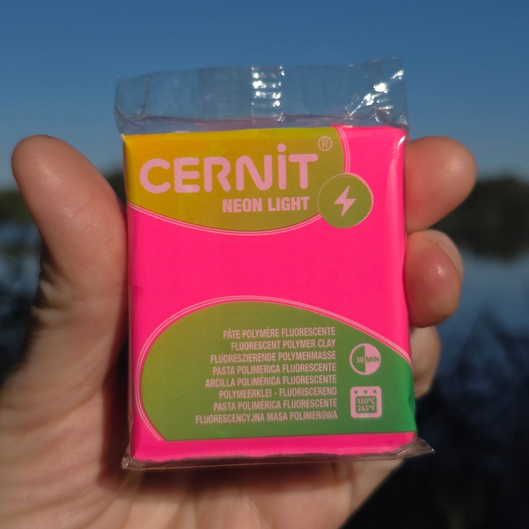 Cernit Neon Light Fuchsia - Fluo roze polymeerklei