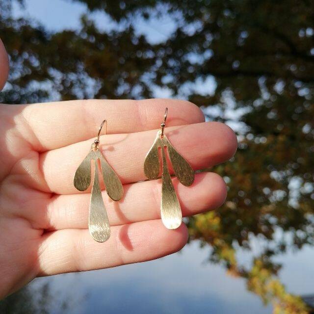 DIY bedels ~ Leaf L in messing