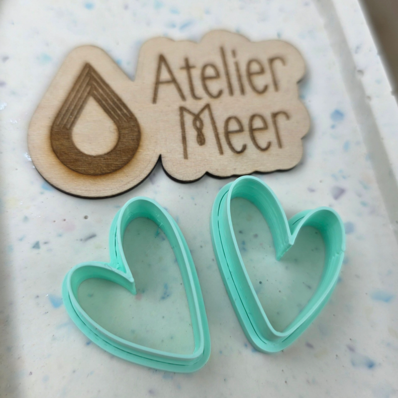 Lova asymmetrische hartjes uitsteekvorm