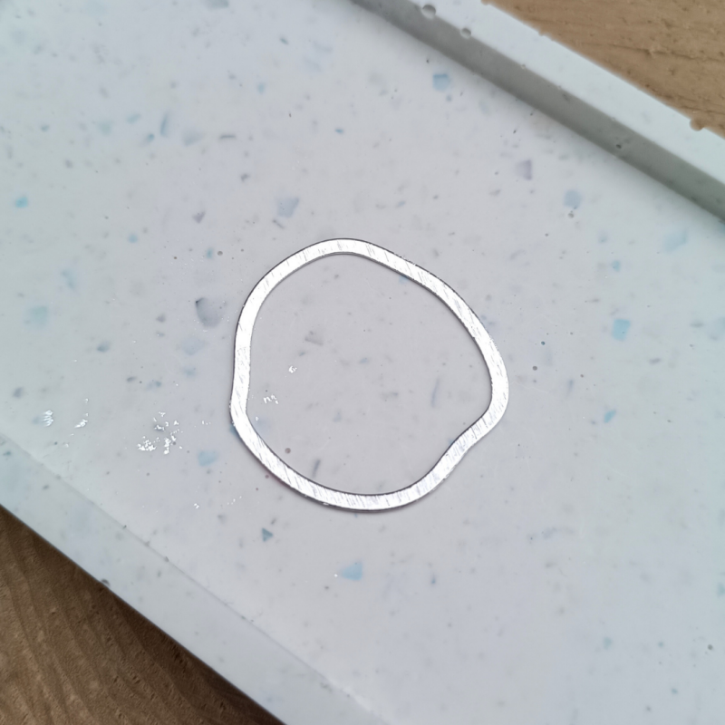 Organische ringen uit messing zilverkleurig ~ bedels diy