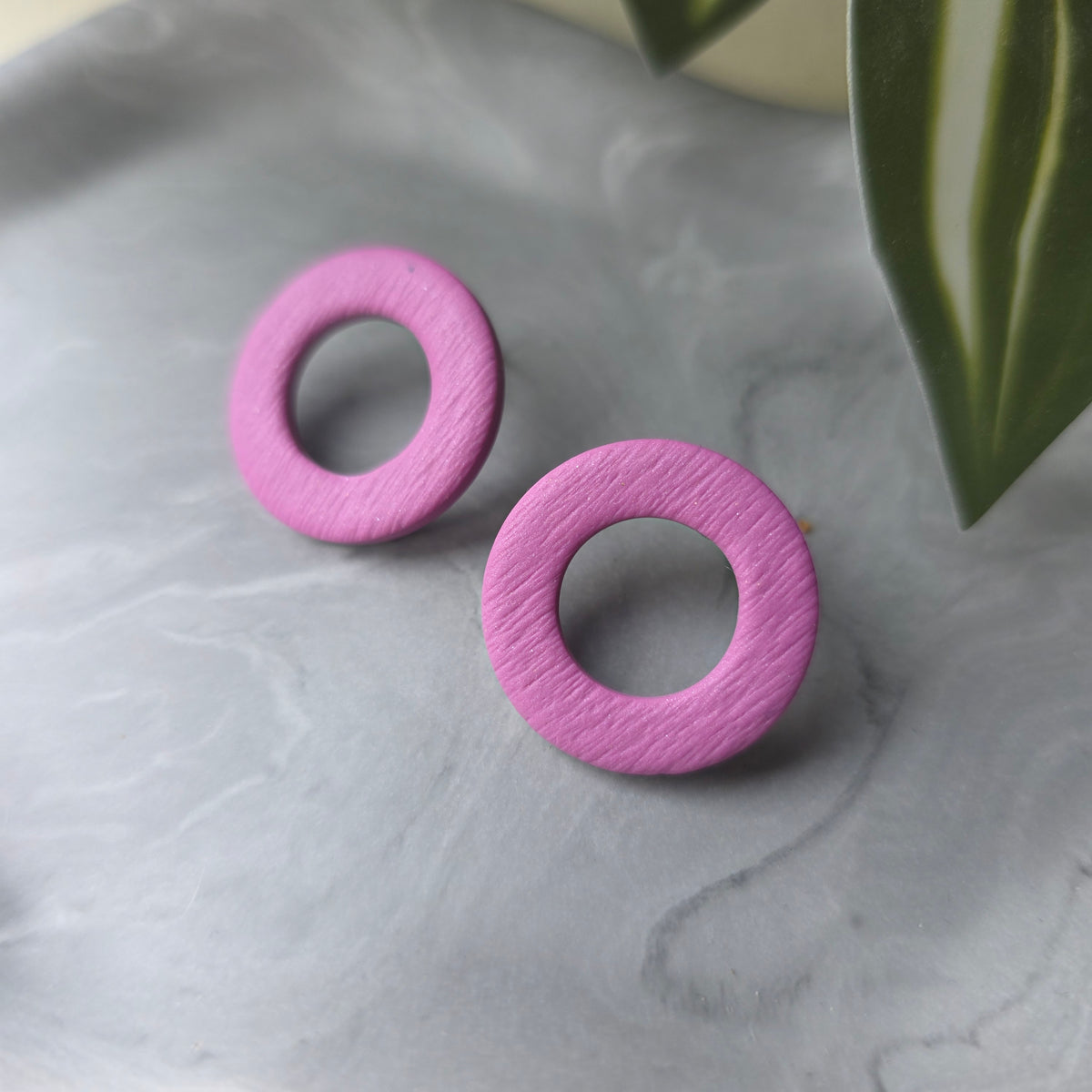 rina-studs-cirkelvormige-oorstekers-25mm