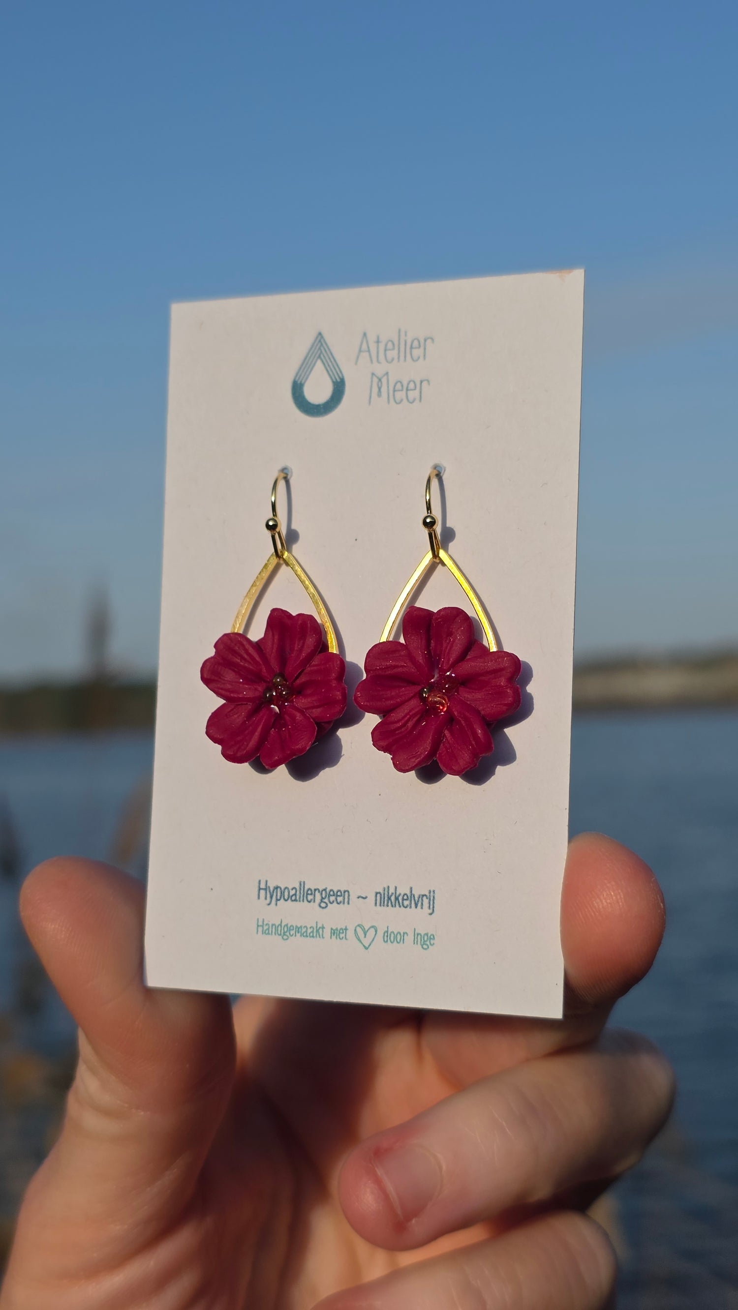 Metalen druppels met bloem oorhangers - Bordeaux (goud of zilver)