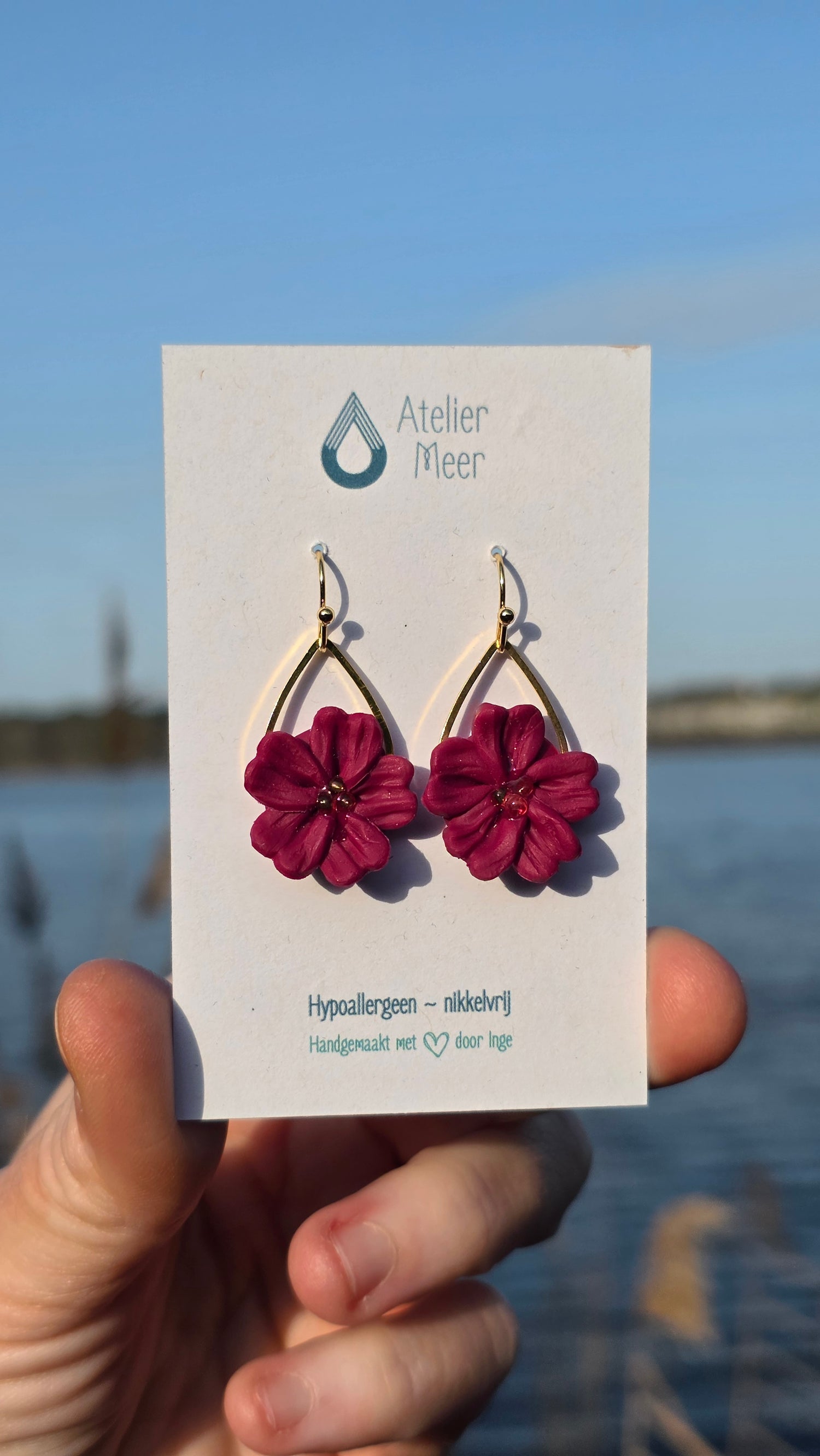 Metalen druppels met bloem oorhangers - Bordeaux (goud of zilver)